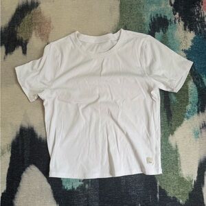 Vuori Pose Fitted Tee